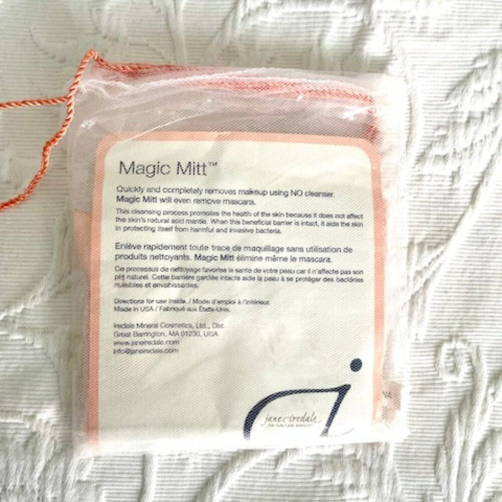 NWT Jane Iredale Magic Mitt Makeup Remover with Water Only